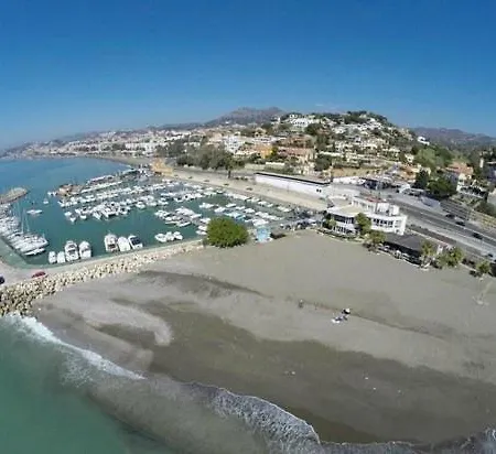 5 - En La Playa De El Palo Malaga